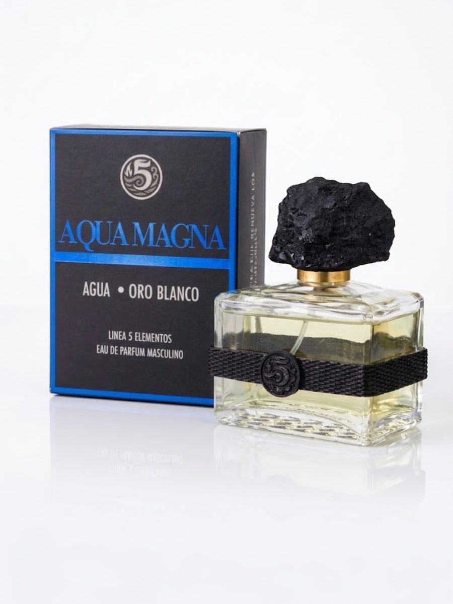 Perfume Aqua Magna con su caja azul